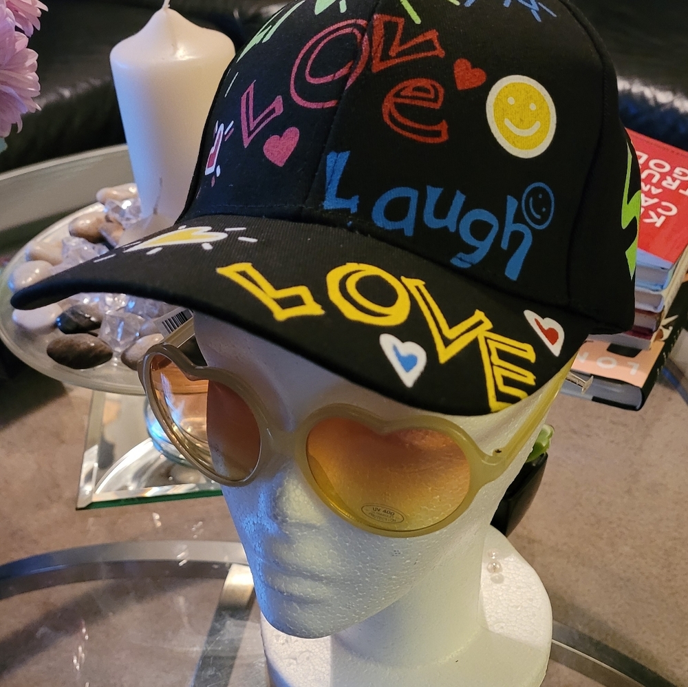 **CUTE HEART SHAPED SHADES & CAP!
